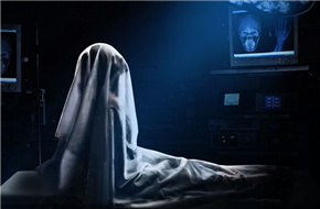 《幽灵医院》改档11月11日 发布＂尸变＂版海报 医院手术台惊魂