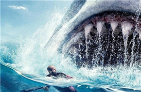 《巨齿鲨》发新海报 还在跟风43年前《大白鲨》！
